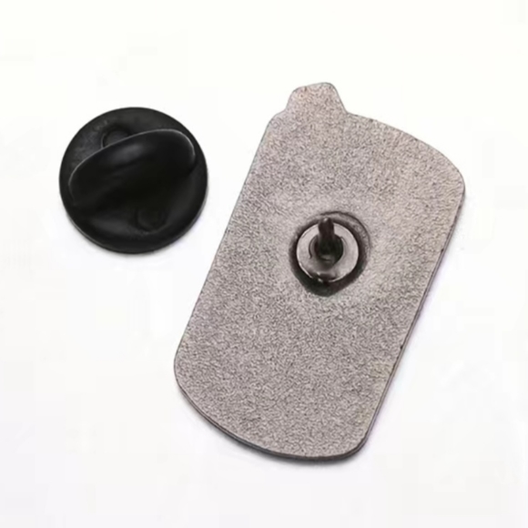 Salty 🧂  pin brooch - Picture 5 of 5